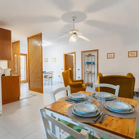 Nettuno-vista Tavolara Within Walking Distance Of The Sea Будинок відпочинку *