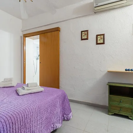 Будинок відпочинку Nettuno-vista Tavolara Within Walking Distance Of The Sea